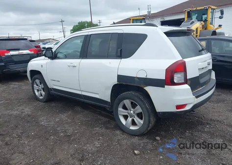 2014 Jeep Compass Sport z USA, uszkodzony, nr VIN 1C4NJDBB7ED551387